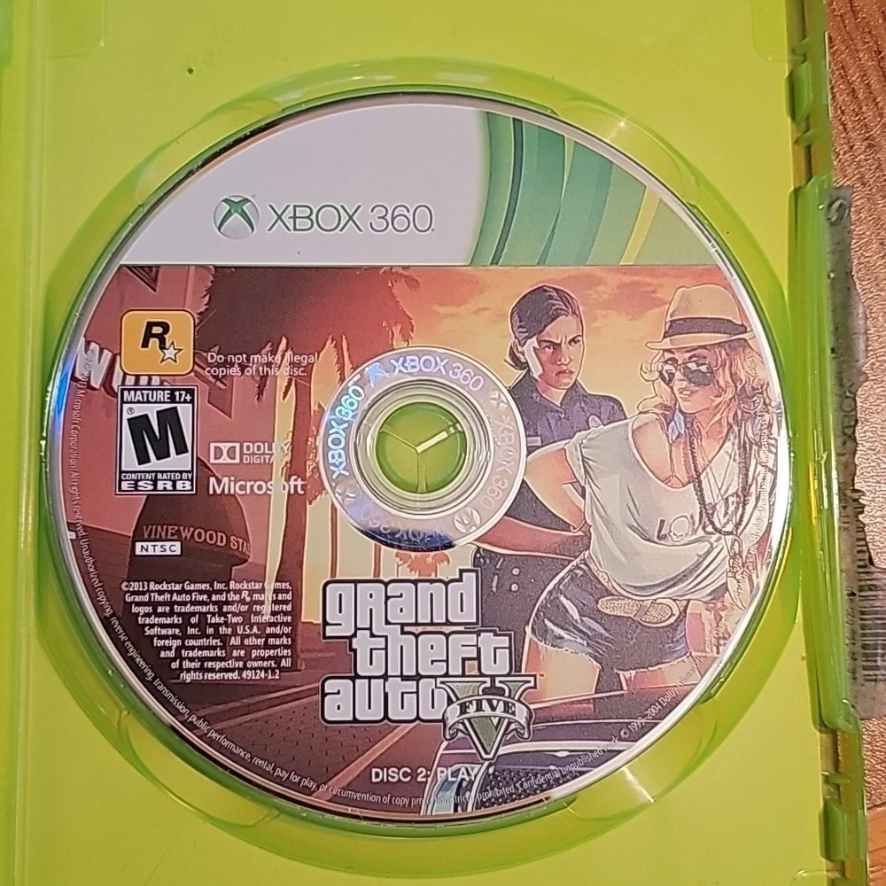 XBOX 360 GRAND THEFT AUTO FIVE -2 DISCS - USED